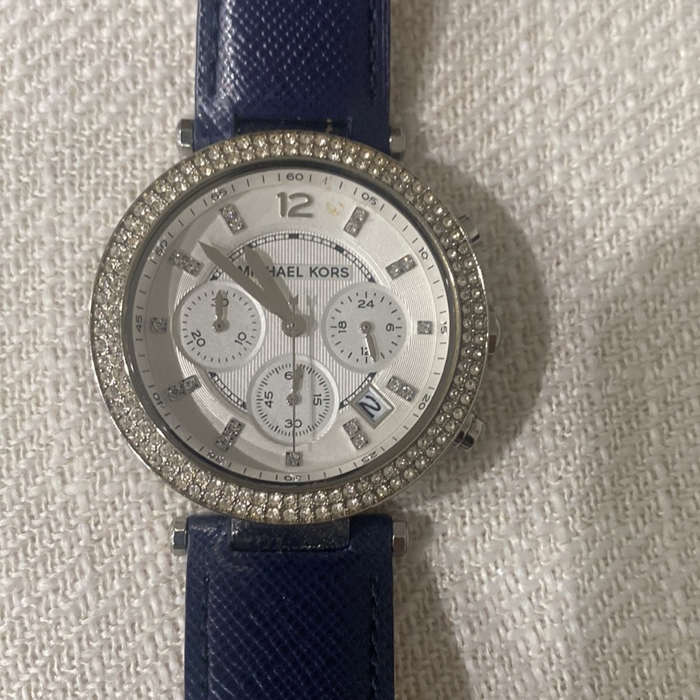 RARE/AUTHENTIC Michael Kors leather watch DIAMOND - Picture 4 of 4